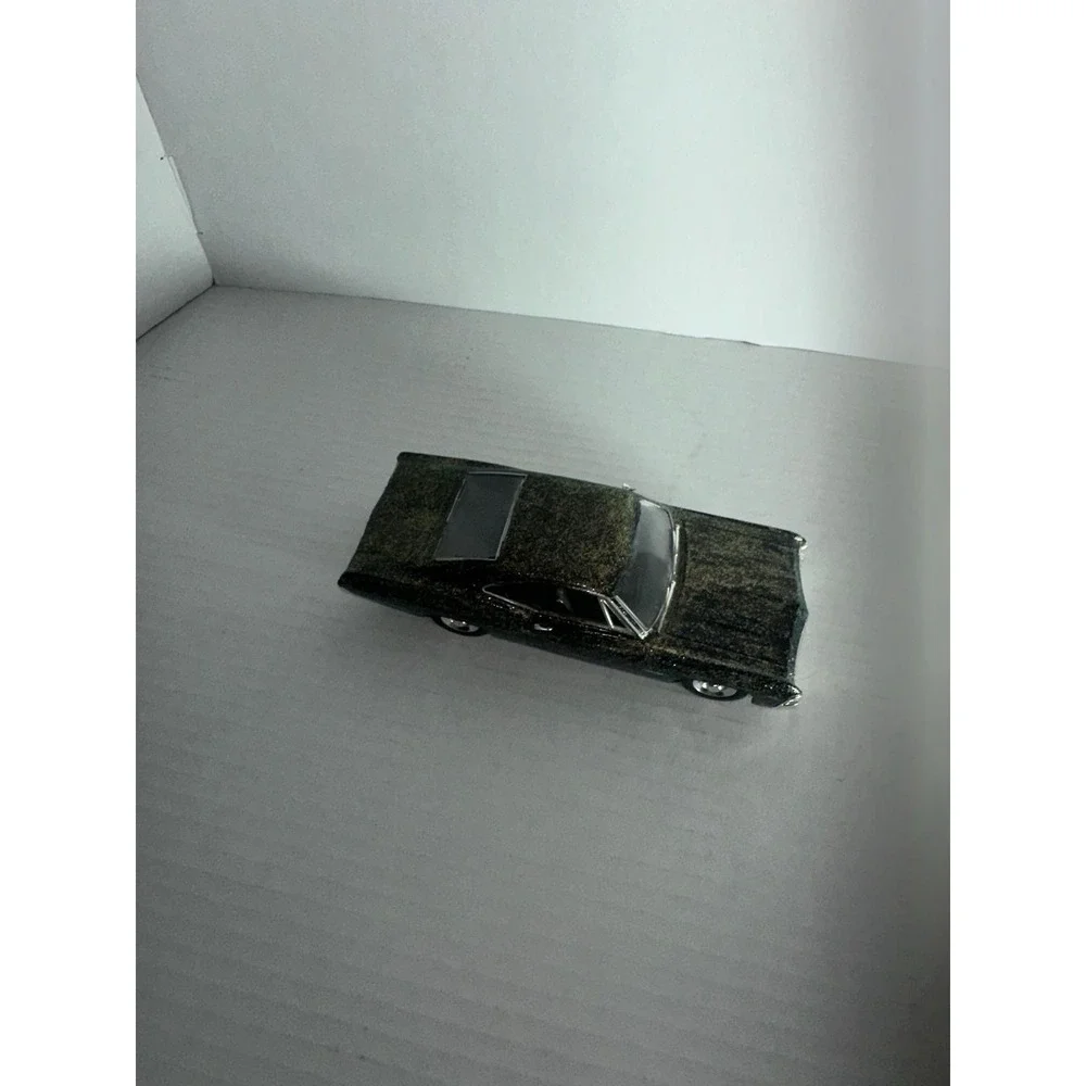 Jada 1:24 Scale 1967 Chevrolet Impala SS Collectible Model Car